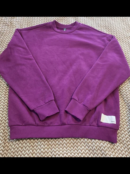 Vuori Restore Oversize Crewneck Sweatshirt - Magenta - Picture 2 of 6